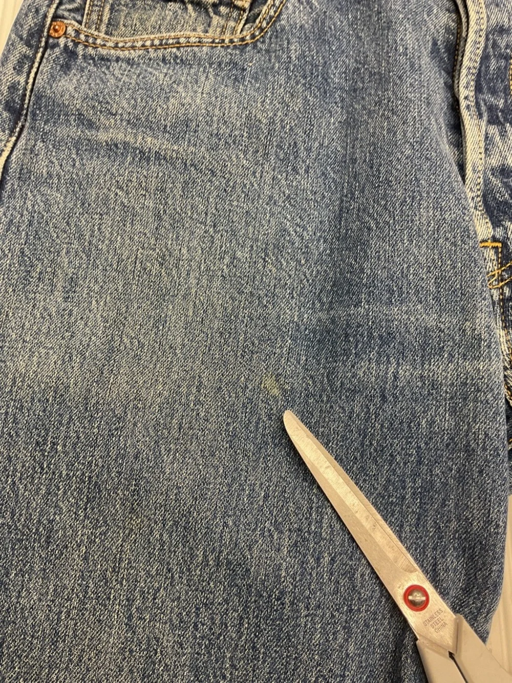 Vintage Levi's 501 Men's Jeans 34x34 Light Wash Stonewash Blue Denim 2004